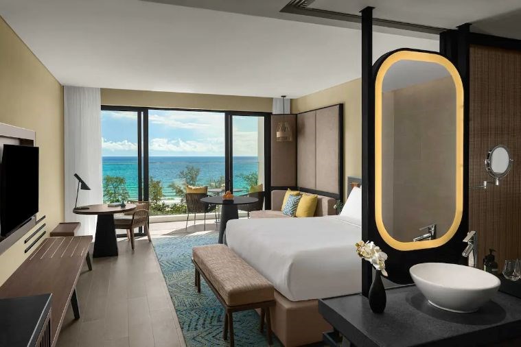 Premium Oceanfront Room